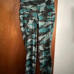 Lululemon leggings 28" size 6